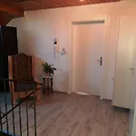 Schlingshoehe - Oberwohnung Mit Separater Terrasse *