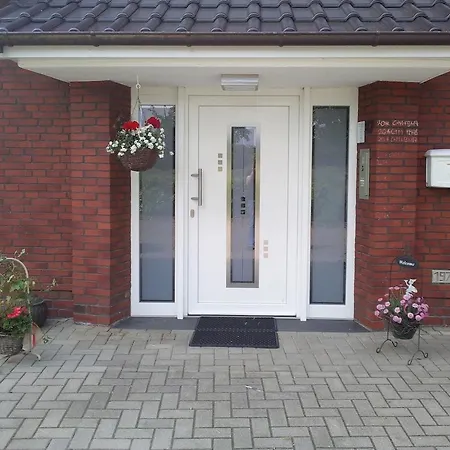 Schlingshoehe - Oberwohnung Mit Separater Terrasse