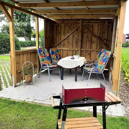 Schlingshoehe - Oberwohnung Mit Separater Terrasse Friesoythe