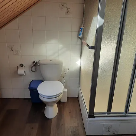 Schlingshoehe - Oberwohnung Mit Separater Terrasse *